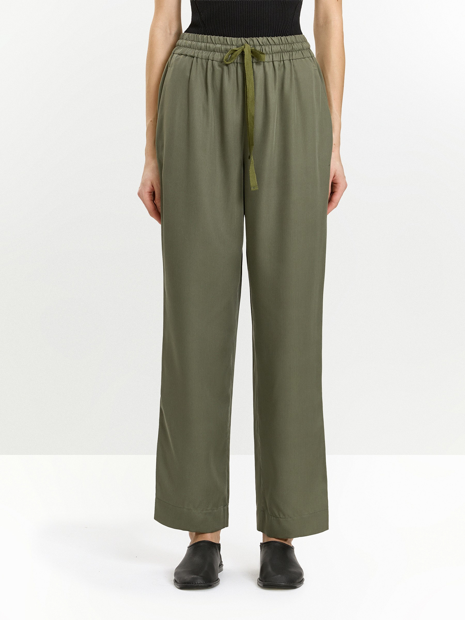 Брюки зауженного кроя из 100% тенсела